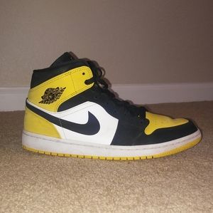 Air Jordan 1 Mid SE